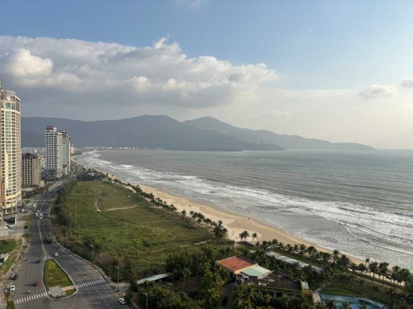 マレーシアから気軽に行けるベトナム①｜ダナンでミーケビーチとお寺巡り