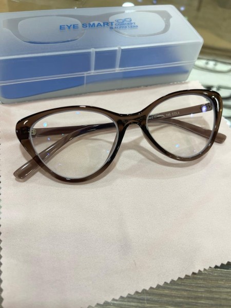 【MM2H移住者必見！】スンガイワンでメガネを作ってみた！