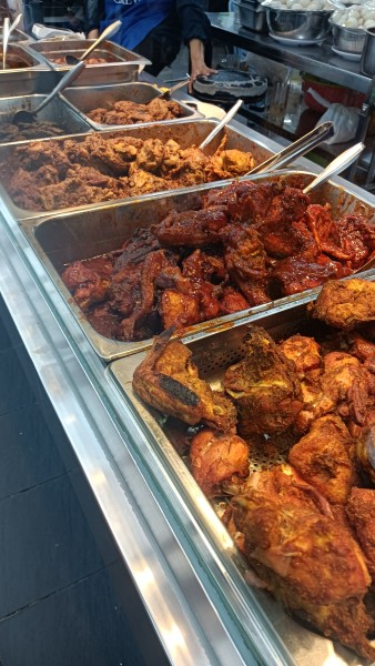 【おすすめのナシレマ】カンポンバルの名店Wanjo　甘めのサンバルがクセになる！