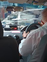 【MM2Hの移動手段】Grabが捕まらない時の救世主！メータータクシーの乗り方と「ぼったくり」回避術