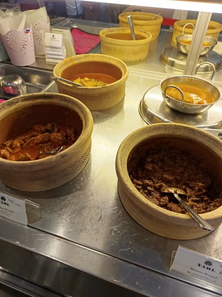 MM2H生活で食の冒険！マレーシアで愛されるスリランカ・タミル料理「Yarl」の魅力