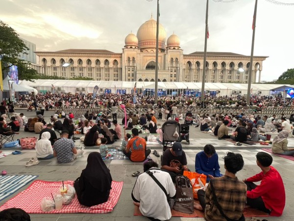 【2026年最新】マレーシアのラマダンを楽しむ！バザーの歩き方と最新事情